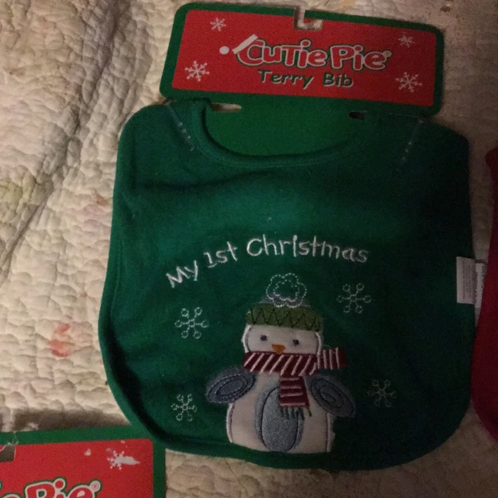 Set of 6 Baby Bibs and Burp Cloth